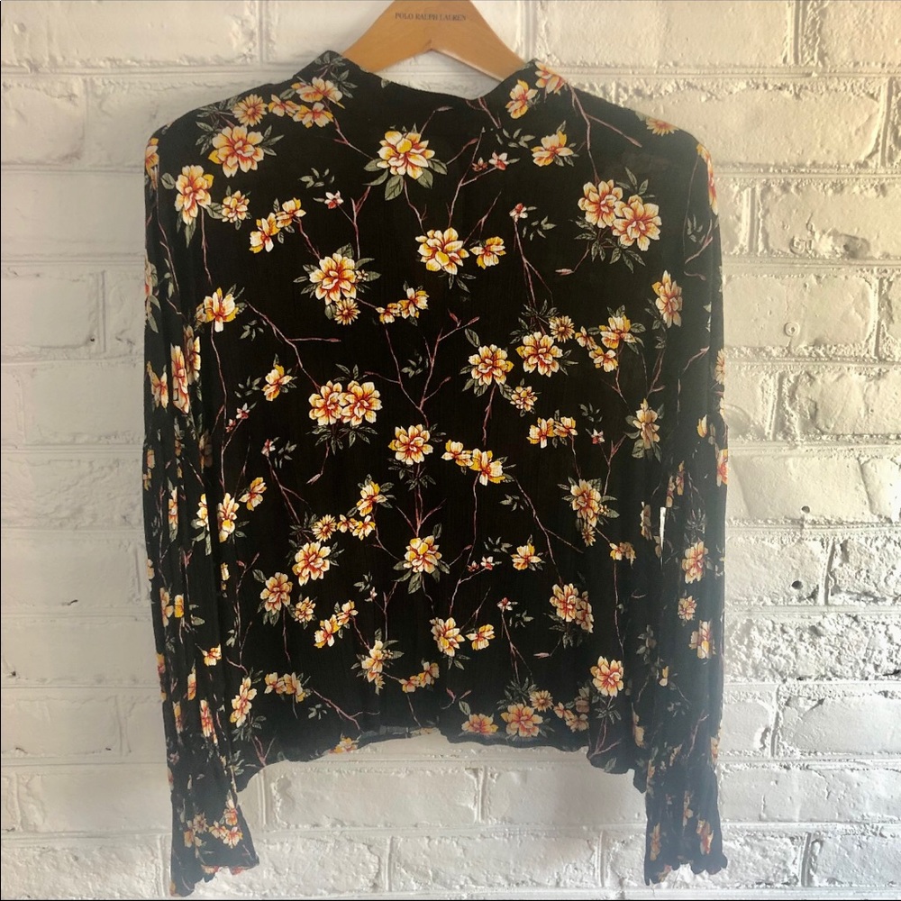 Dottie Couture Black Floral Blouse Size Medium